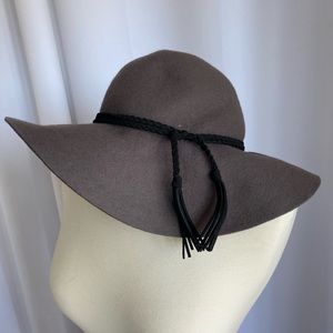 100% Wool Floppy Hat Gray OS